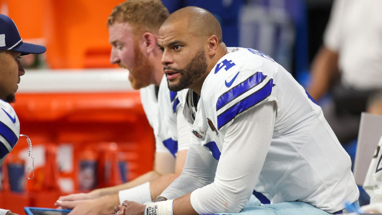 Hurts hailed for overcoming adversity in emphatic Eagles victory