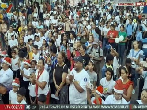 Niños y niñas amazonenses disfrutaron el encendido de las luces navideñas en la sede de Fundacite