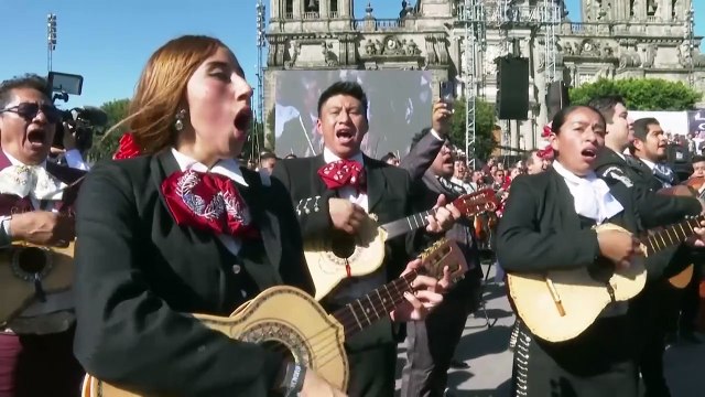 Nunca se viu tanto mariachi junto! Mais de mil músicos tocam juntos na Cidade do México