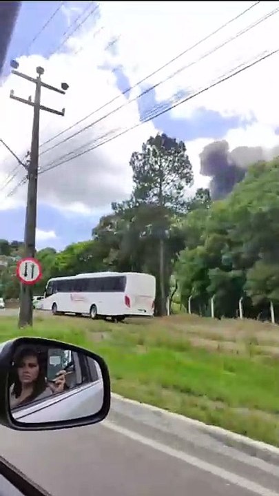 Explosão surpreende e causa incêndio na região de Curitiba
