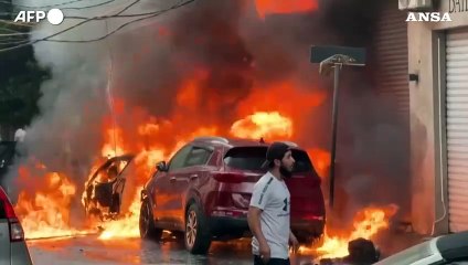 Beirut, incendio nel quartiere Hamra: cittadini bloccati in un edificio