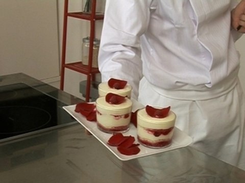 Tiramisu à la rose et à la framboise