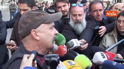 Lutrario (Usb): "La manovra prepara la guerra, questo Governo va mandato a casa"