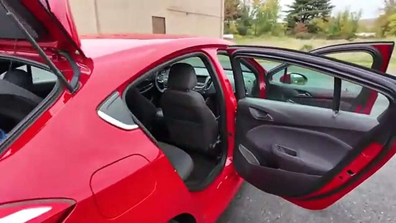 2017 Chevrolet Cruze LChevrolet Cruze LT Hatchback Review: The Everyday Commuter’s Dream?T Hatchback