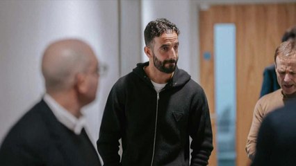 أموريم يصل إلى مقر تدريبات مانشستر يونايتد