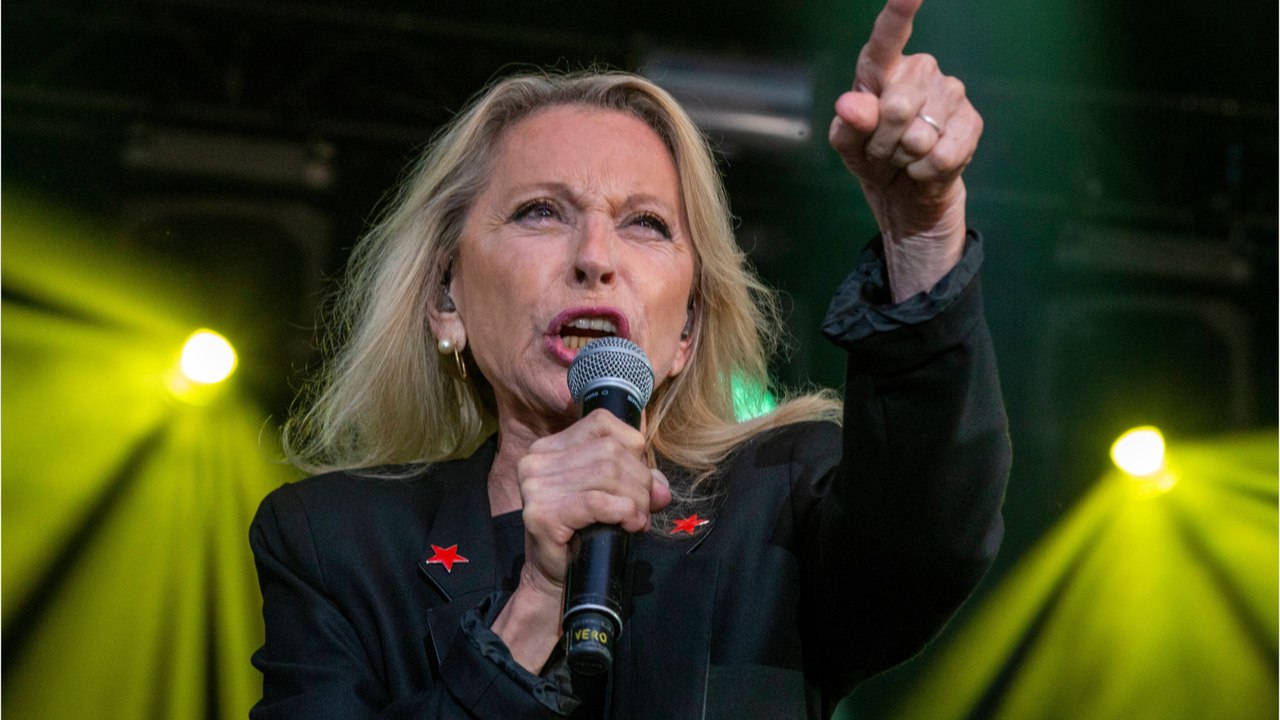 GALA VIDÉO - Véronique Sanson fait une révélation inattendue : ”J’avais une grande histoire d’amour avec Nino Ferrer”