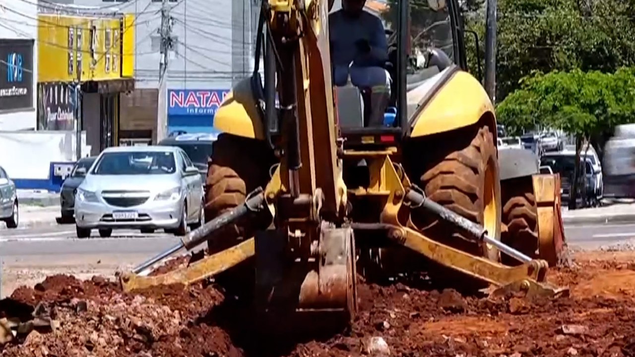 Conclusão de obras na Avenida Carlos Gomes é prorrogada Aditivo é para terminar as calçadas, ciclovias e ajardinamento
