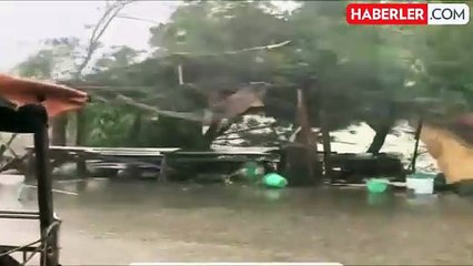 Filipinler'i vuran Toraji Tayfunu nedeniyle 2 bin 500 köye tahliye emri verildi