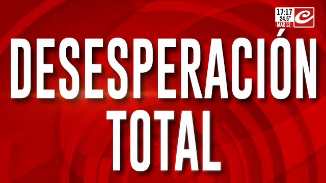 Desesperación total: se encadenó porque todos sus compañeros cobraron menos el