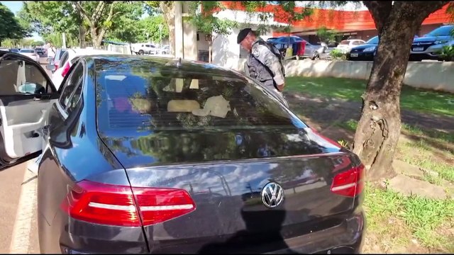 Rumo ao fórum, dupla é presa em carro que teria sido utilizado em tentativa de homicídio em Cascavel