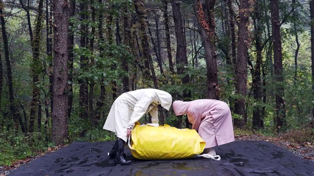 CAMPING IN HEAVY RAIN WITH A 3-ROOM INFLATABLE TENT #Camp