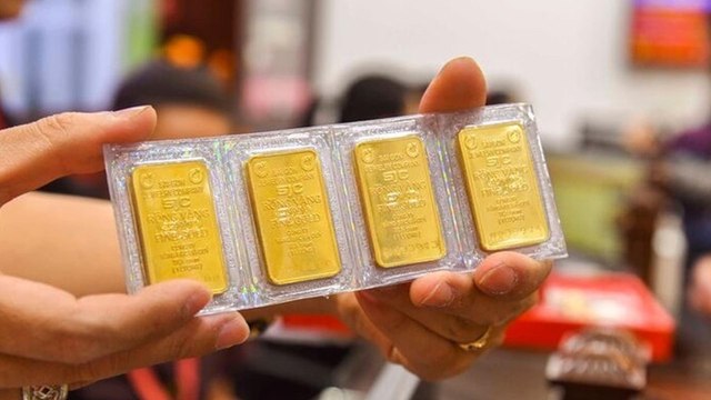 Ngày 12/11: Giá vàng trong nước tiếp tục lao dốc