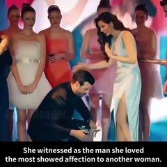 Chapter 1 Ex-girlfriend Returns Raegan Hayes was a little absent-minded at the moment.