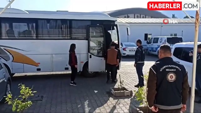 Osmaniye'de Durdurulan Otobüste 10 Kaçak Göçmen Yakalandı