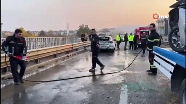 Yalova'da 5 Araçlı Zincirleme Kaza: 4 Yaralı
