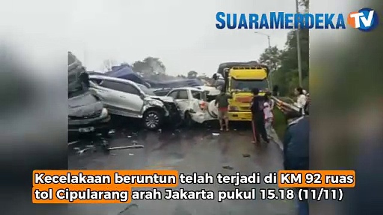 Ngeriii, Kecelakaan Lalu Lintas Beruntun di KM 92 Ruas Tol Cipularang, Banyak Mobil Ringsek saling Menumpuk