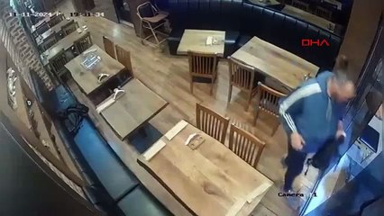 İstanbul'da restoranda palalı dehşet kamerada