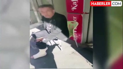 Tartıştığı kiracısına bastonla saldırdı! O anlar saniye saniye kaydedildi