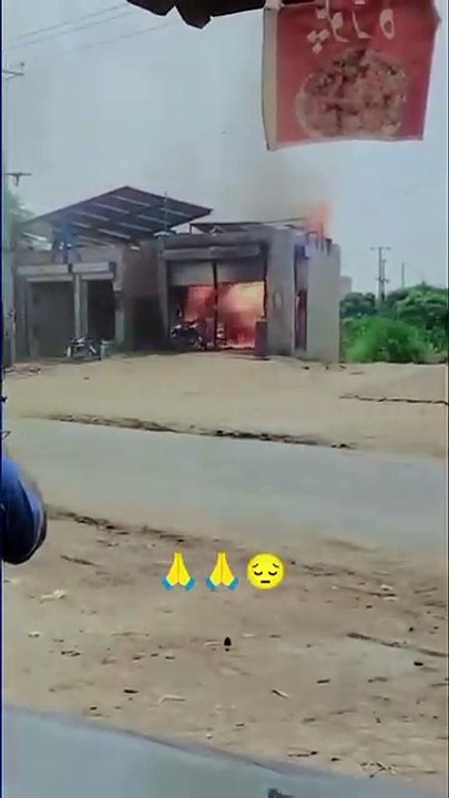 Pakistani dukan gas cylinder fat gai hai