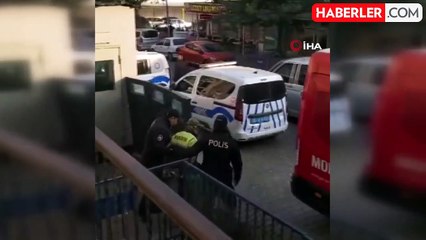 Konak'ta 23 Yıl Hapis Cezasıyla Aranan Dolandırıcı Yakalandı