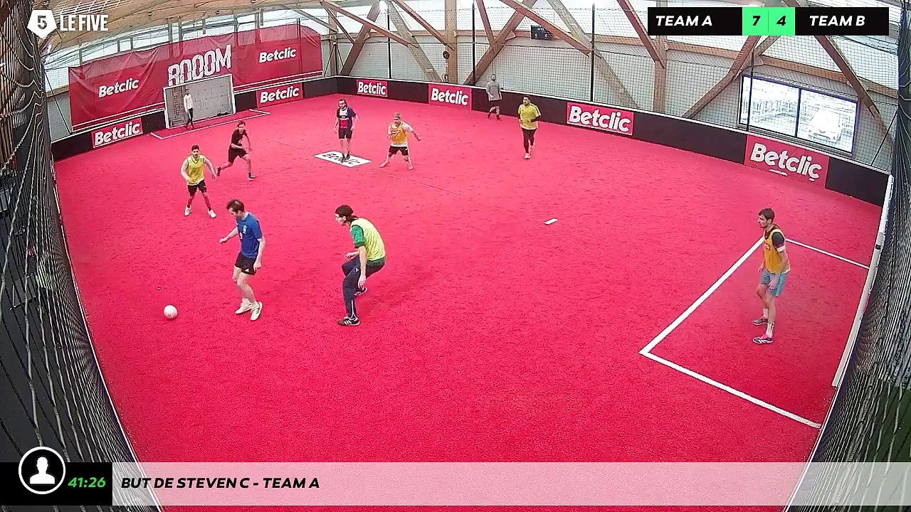 But de Steven C - Team A