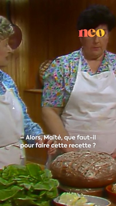 En 1992, Maïté présentait une recette gourmande… un hamburger énorme avec des aliments de gastronomies à la française ! 🍔
