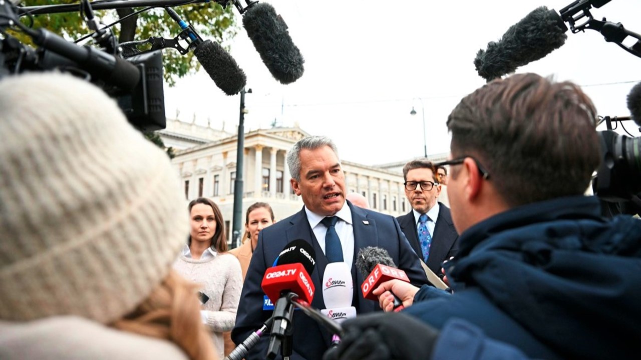 Nehammer will ab Mittwoch offiziell zu dritt sondieren