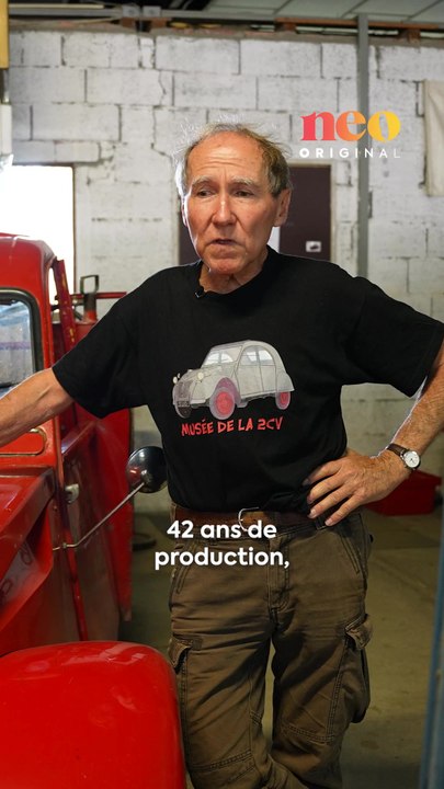 « C’est une bande de copains dans les années 1980 qui voulait faire voler une 2CV. » Pour neo, Martin Fourton, co-fondateur du musée de la 2CV, raconte comment cette voiture populaire est devenue une icône. 🚘✨