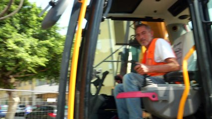 Via Catanoso, addio alle baracche. Tirati fuori 250 metri di amianto