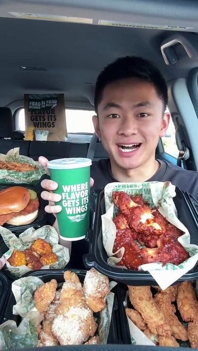 Follow for more ASMR videos🌮🍟 Credits: @thejcheneats #mukbang #asmr #fastfood #asmreating #food