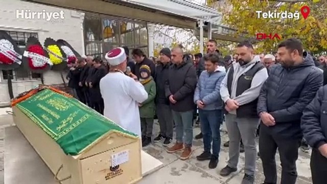 Oğlu tarafından uykusunda öldürülen okul müdürü, son yolculuğuna uğurlandı