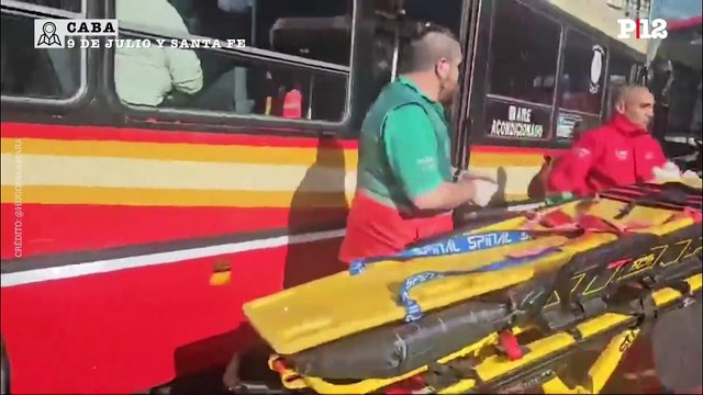 Al menos 20 heridos en un choque entre dos colectivos en el microcentro