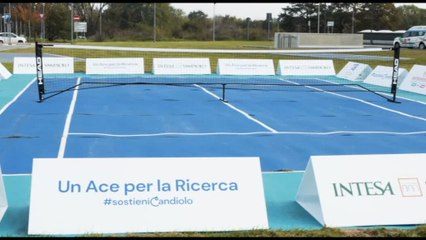 Solidarietà, visita Jannik Sinner all'Istituto di Candiolo