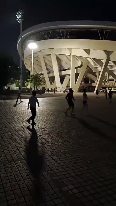 Hombre atropella multitud en China: mató a 35 personas e hirió a 43