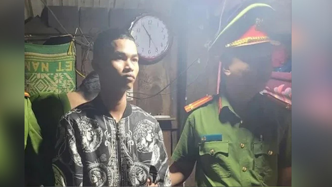 Nhóm thanh thiếu niên dùng thuốc nổ tấn công quán tạp hóa