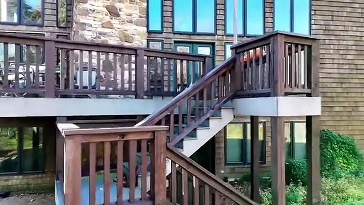 Thanks Glance Creative for the beautiful drone shots! Hermann is beautiful in the fall.