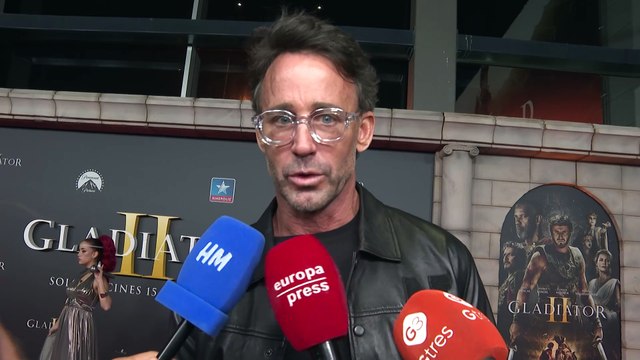 Álvaro Muñoz Escassi reacciona al supuesto romance entre Hiba Abouk y Antonio Revilla