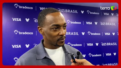 ‘Me ensinou muito sobre o que significa ser um protagonista’, diz Anthony Mackie sobre Harrison Ford