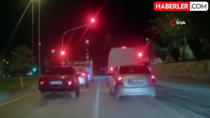 Trafikte Makas Atan Midibüs Kazaya Neden Oldu