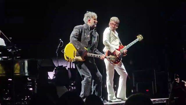 Fito Paez- Ciudad de Pobres Corazones (en vivo Movistar Arena) | Créditos: @elvis207