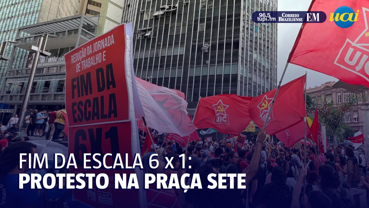 Manifestantes protestam contra escala 6x1 na Praça Sete em BH