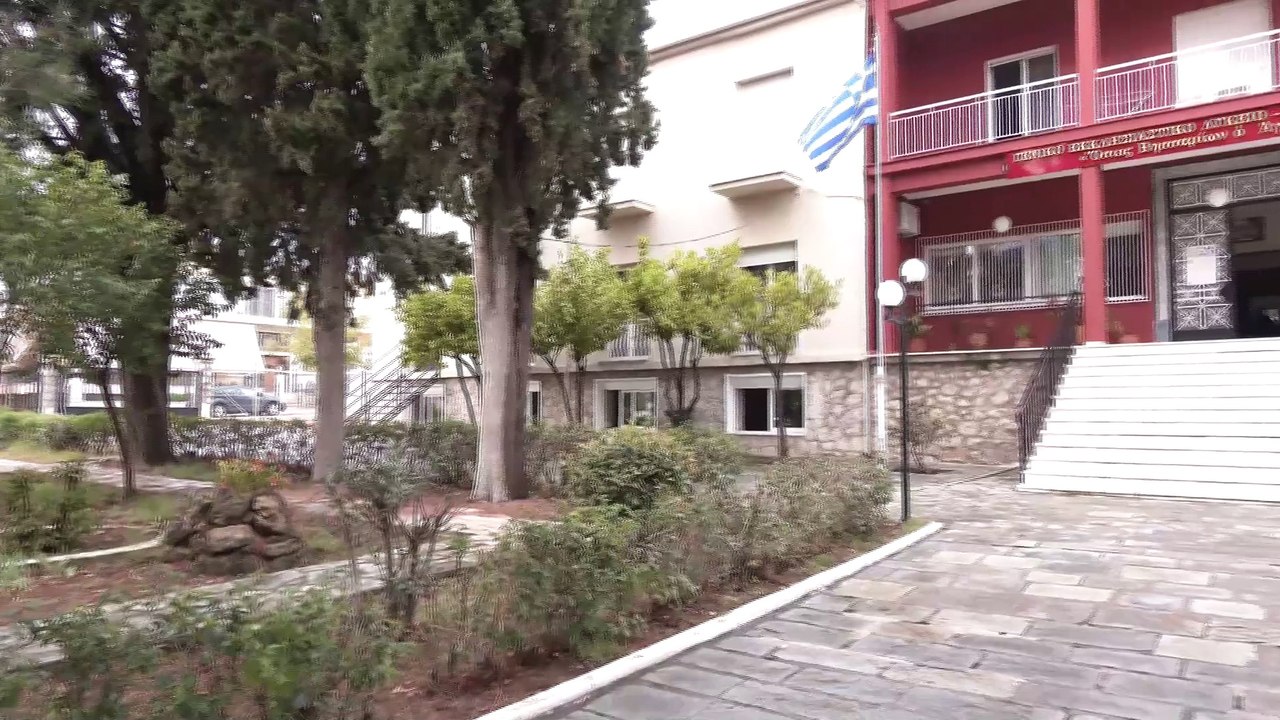 Γεύμα στο Εκκλησιαστικό Γυμνάσιο Λύκειο Λαμίας...