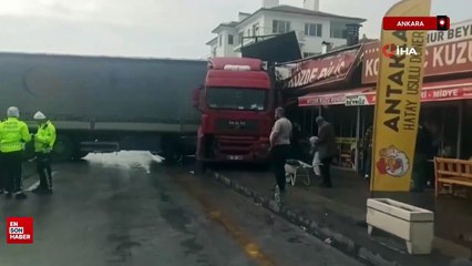 Ankara'da kontrolden çıkan tır tavukçuya daldı