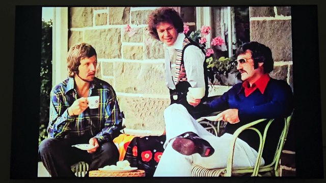 THE SEEKERS (LOUISA WISSELING) - I Saw The Smoke (1975)