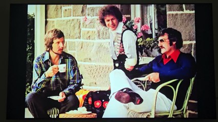 THE SEEKERS (LOUISA WISSELING) - I Saw The Smoke (1975)