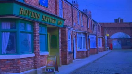 Coronation street classic Gail feels guilty for putting her family in danger