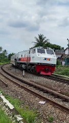 Tikungan Pelan-pelan