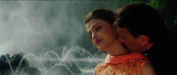 Aishwarya Rai Hot with Jackie Shroff Song_Albel 4