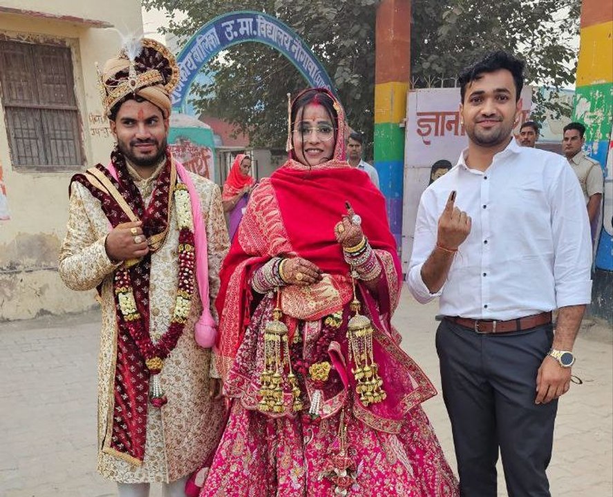 VIDEO: नई नवेली दुल्हन ने पहले दिया वोट, फिर हु...