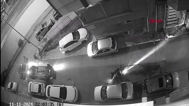 İstanbul- Gaziosmanpaşa'da film sahnelerini aratmayan kovalamaca kazayla bitti; o anlar kamerada